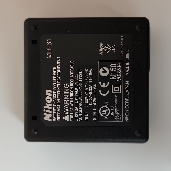 Nikon MH-61 lithium ion battery charger Cleaned & Tested - Picture 3 of 3